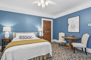 1 bedroom, desk, free WiFi, bed sheets