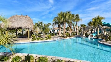 House, 5 Bedrooms | Pool