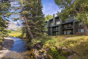 Condo, 2 Bedrooms | Exterior