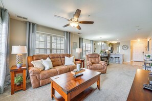 Apartment (2 Bedrooms) | Interior - Branson Condo w/ Pool ~ 3 Mi to Silver Dollar City (Branson West)