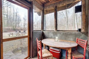 House (3 Bedrooms) | Interior - Peaceful Hendersonville Cabin - Hot Tub & Fire Pit (Hendersonville)
