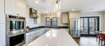 Mountain-view Home in Stoneham w/ Hot Yoga Studio!