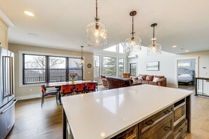 บ้านพัก (4 Bedrooms) | ภายใน