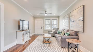 House (2 Bedrooms) | Front of property