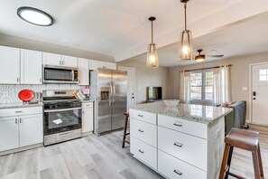 House (3 Bedrooms) | Interior - Pet-friendly Mableton Home w/ Grill & Fire Pit! (Mableton)