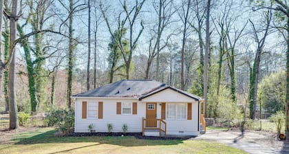 Pet-friendly Mableton Home w/ Grill & Fire Pit!