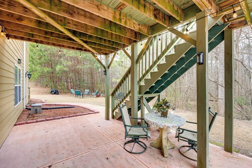 Pool Table & Patio: Cozy Lawrenceville Apt