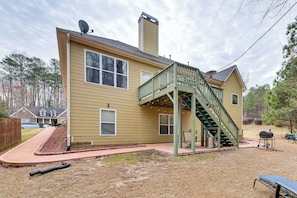 Apartment (2 Bedrooms) | Interior - Pool Table & Patio: Cozy Lawrenceville Apt (Lawrenceville)