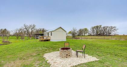 Fishing Pond Access: Pet-friendly Lorena Studio