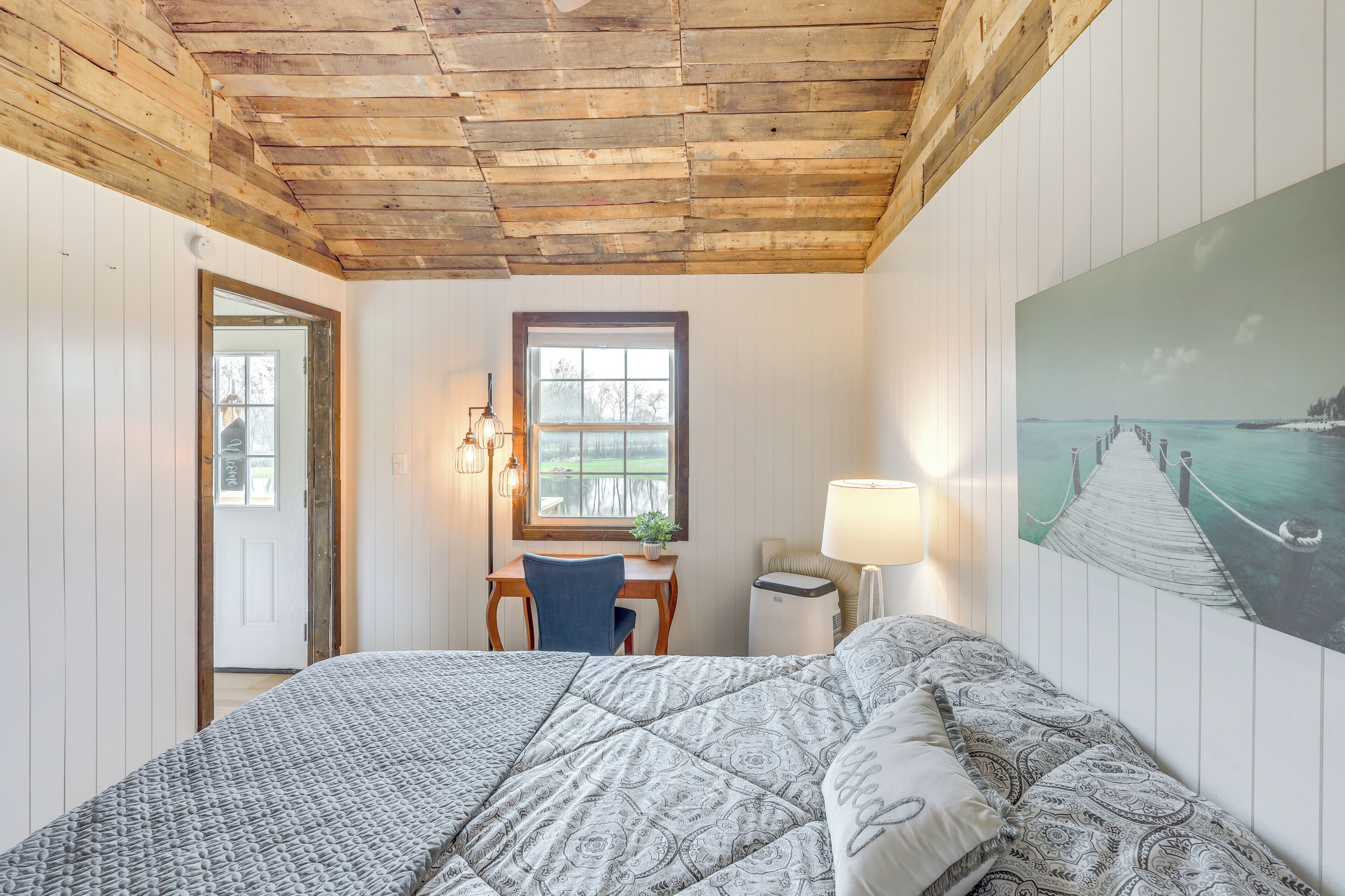 Apartment (0 Bedroom) | Interior