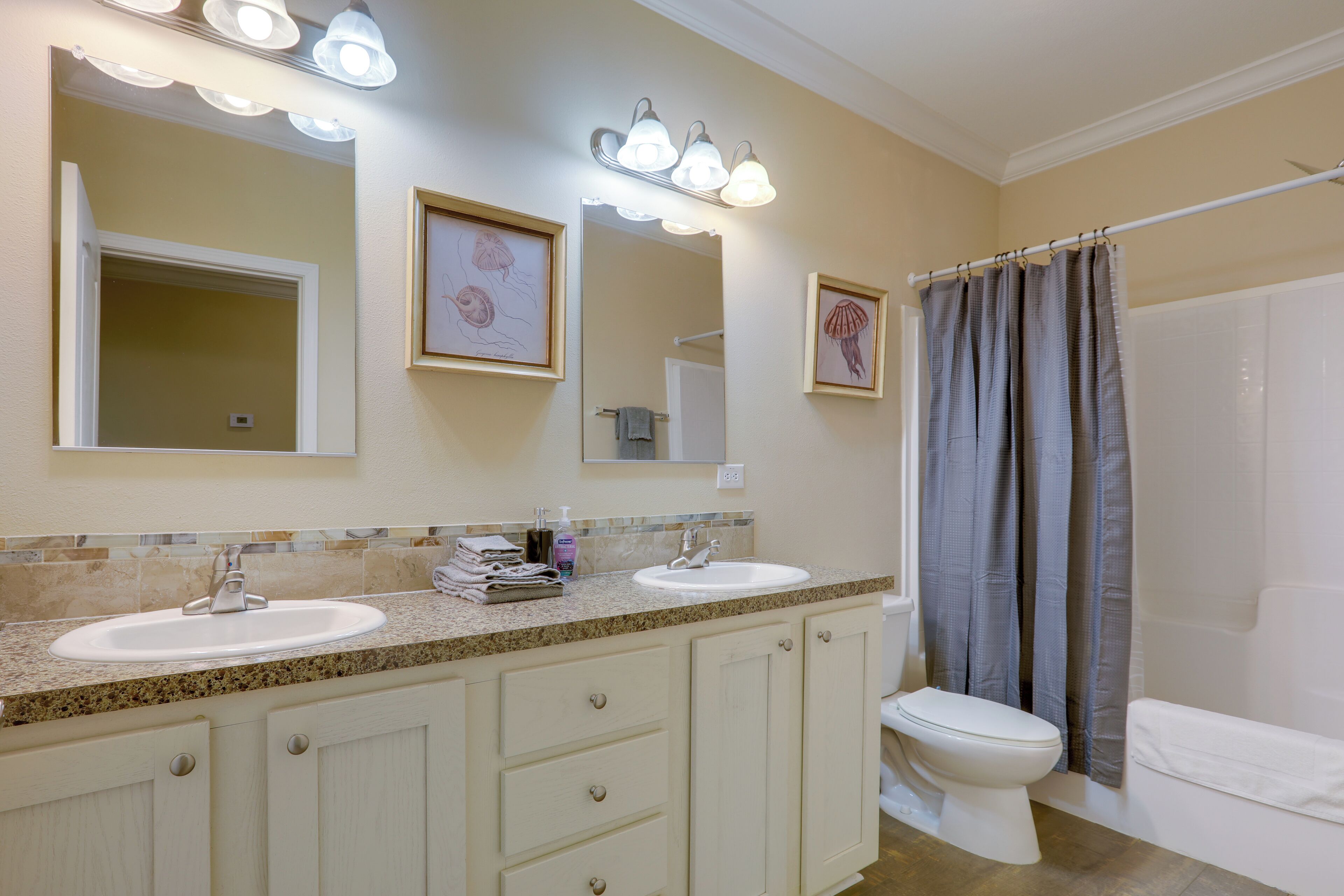 Rumah (4 Bedrooms) | Interior