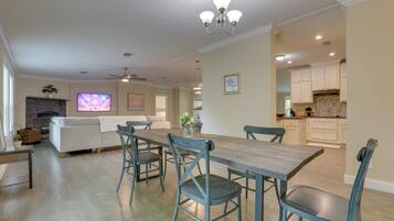 Rumah (4 Bedrooms) | Bagian depan properti
