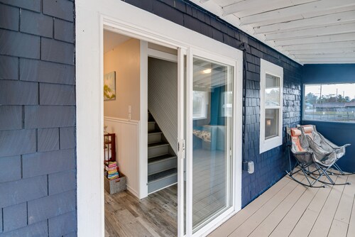 'blackberry Cottage' w/ Yard Near Westport & Beach