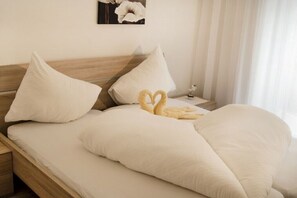 2 quartos, cofres nos quartos, berço de viagem, Wi-Fi