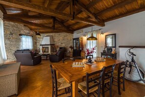 Dining - Villa Campanula in Barat (Barat)