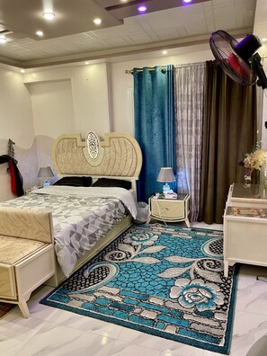 4 Schlafzimmer, Bügeleisen/Bügelbrett, kostenloses WLAN, Bettwäsche