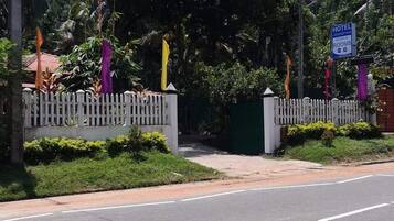 Bagian depan properti