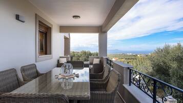 Family Villa | Terrace/patio