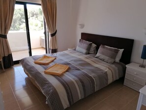 2 quartos, escrivaninha, Wi-Fi, roupa de cama