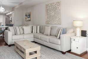 TV - Gulf View Condo | Pool & Hot Tub | Club @ MXB 1D (Mexico Beach)