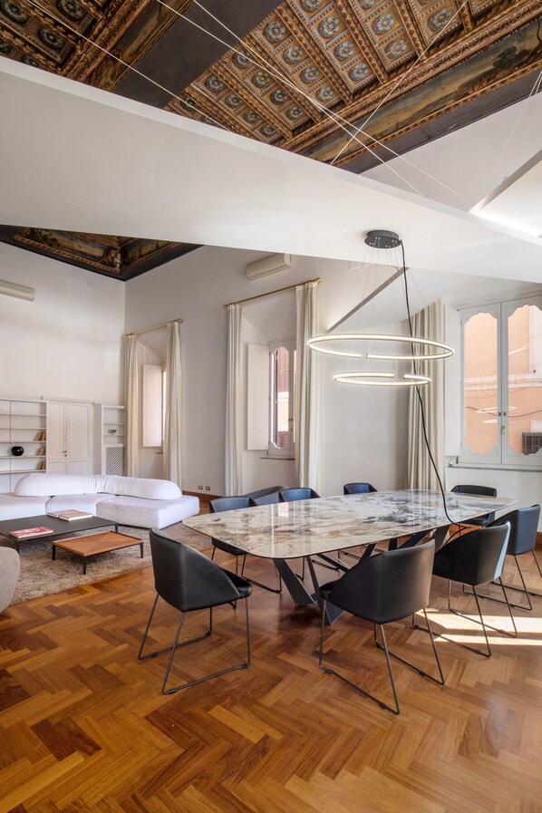 Dining - Best APT NAMAN HOTELLERIE (Roma)