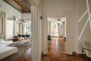Interior - Best APT NAMAN HOTELLERIE (Roma)