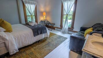 5 多间卧室、熨斗/熨衣板、免费 WiFi、床单