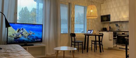 1 makuuhuone, silitysrauta/-lauta, Wi-Fi