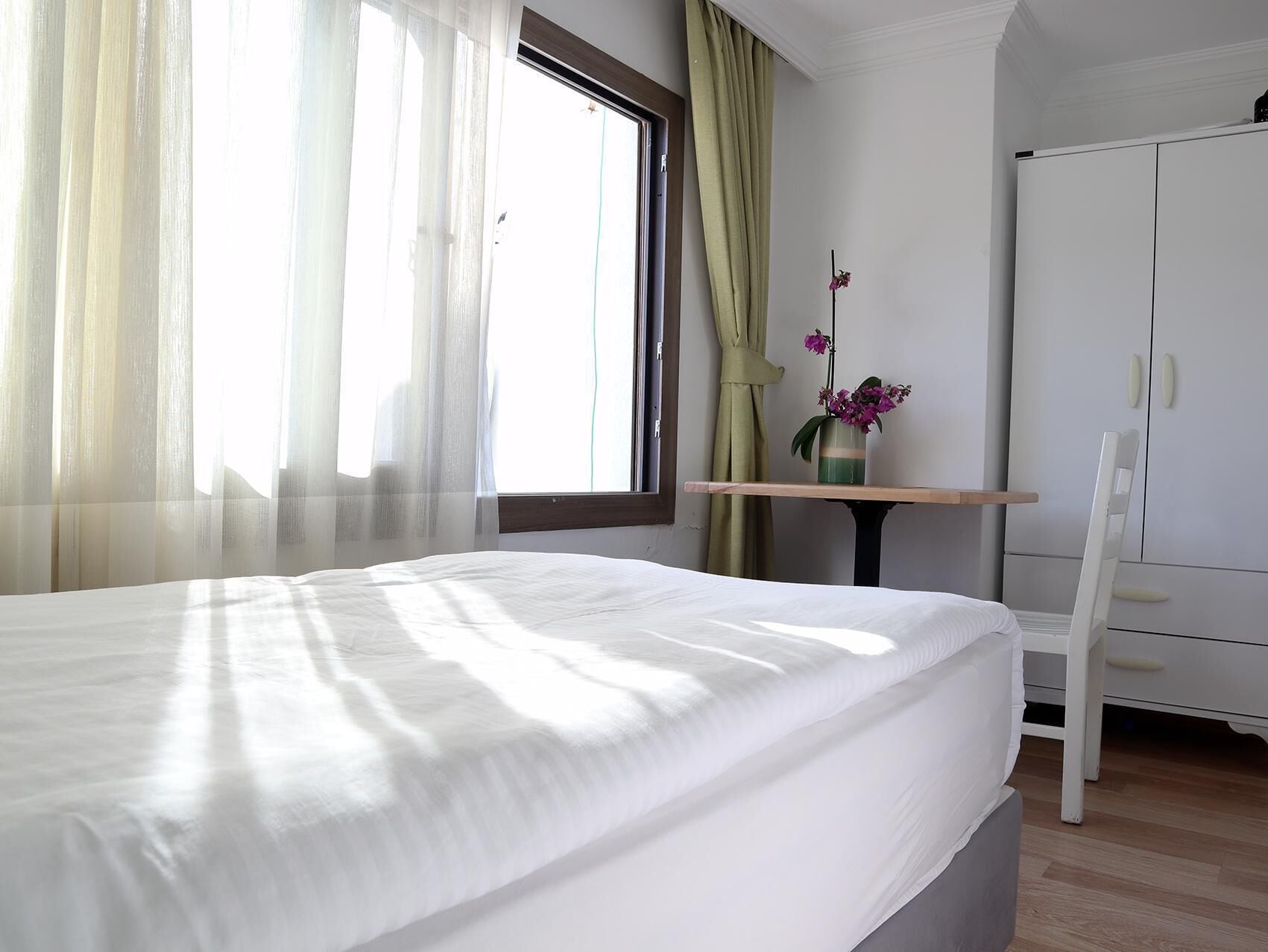 Comfort dubbelrum - havsutsikt | Skrivbord, arbetsyta för laptop, ljudisolering och gratis wi-fi