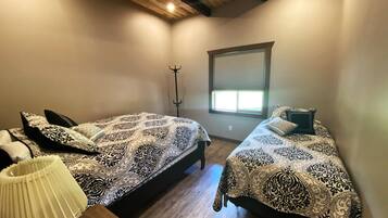 3 bedrooms, WiFi, bed sheets