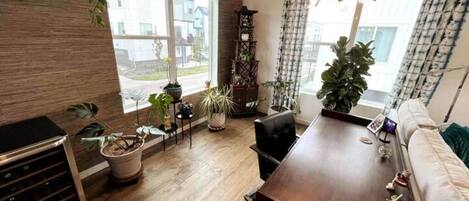 المنشأة من الداخل