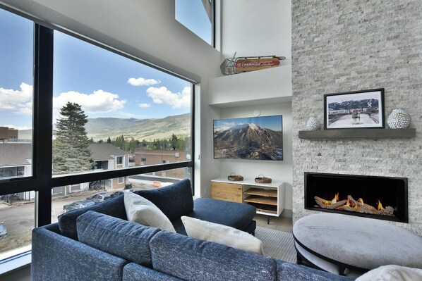 TV connectée, cheminée