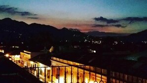 Gambar tidak terklasifikasi, 4 dari 54, tombol