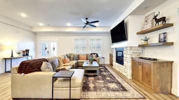 Smart-tv en een open haard