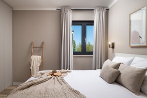 3 Schlafzimmer, kostenlose Babybetten, Bettwäsche