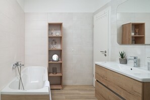 淋浴设施、毛巾