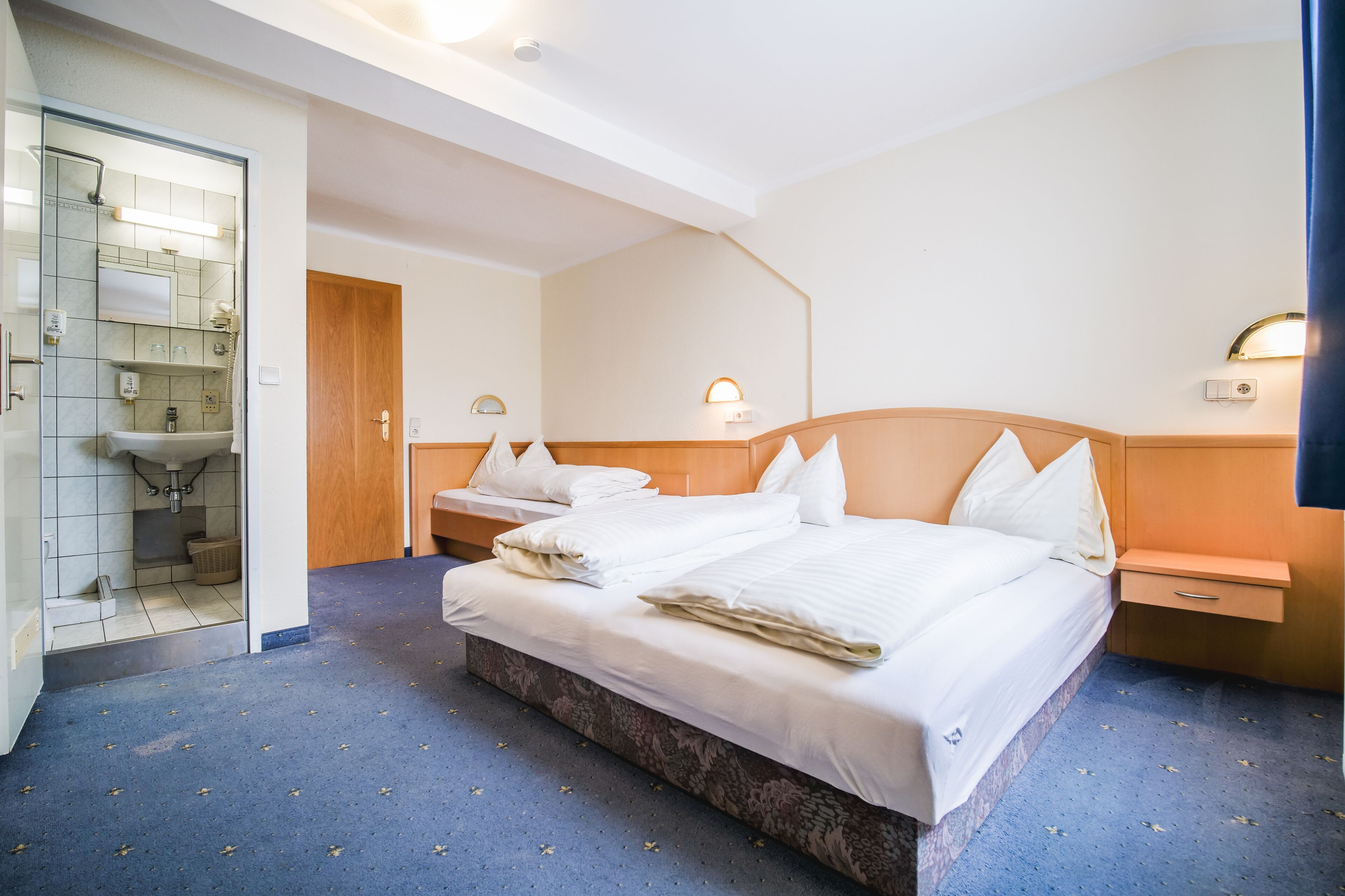 Basic Triple Room | Free WiFi