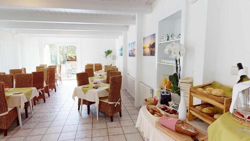 Daily buffet breakfast (EUR 18 per person)