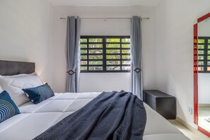 2 bedrooms, free WiFi, bed sheets - LEO166-4 (São Paulo)