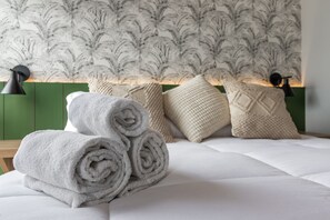 2 chambres, fer et planche à repasser, Wi-Fi gratuit, draps fournis