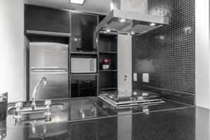 Fridge, microwave, oven, coffee/tea maker