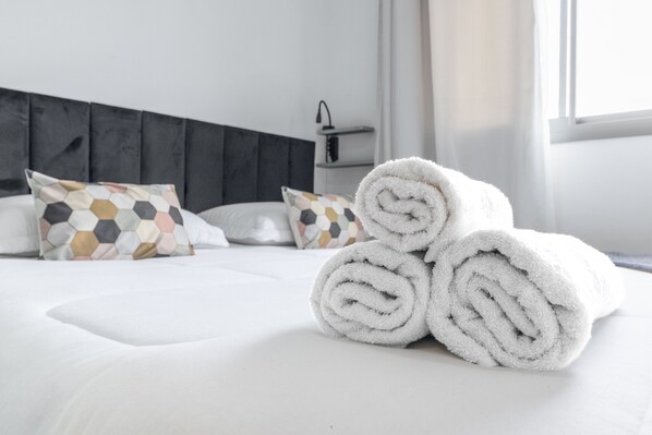 Iron/ironing board, free WiFi, bed sheets