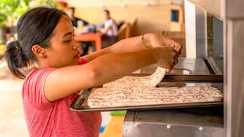 Café da manhã completo grátis todos os dias