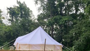 Property grounds - Wine Country Bell Tent w/ King Bed (Lodi)