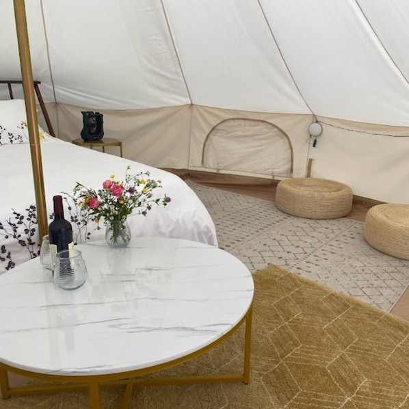 1 chambre, literie fournie