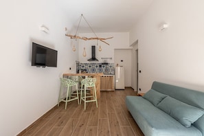 Appartement | Cuisine privée | Réfrigérateur, plaque de cuisson, bouilloire électrique