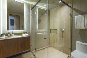 淋浴设施、吹风机、毛巾