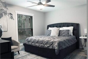 3 chambres, fer et planche à repasser, accès au Wi-Fi (inclus)