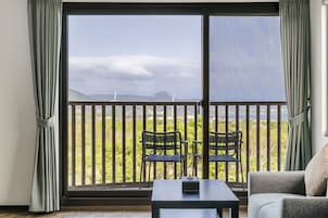 Blackout curtains, free WiFi, bed sheets