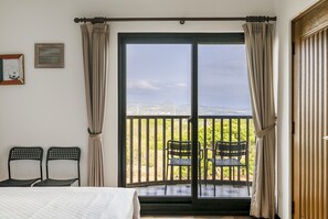 Deluxe Room, Ocean View | Blackout drapes, free WiFi, bed sheets - Kenting Kavana Cottage (Hengchun)